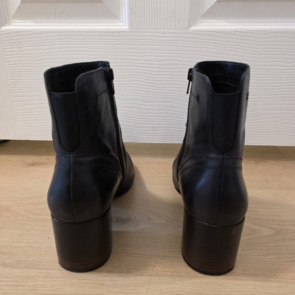 Corso Como Black Leather Block Heel Classic Modern‎ Ankle Boots Size 9.5M - Picture 4 of 11